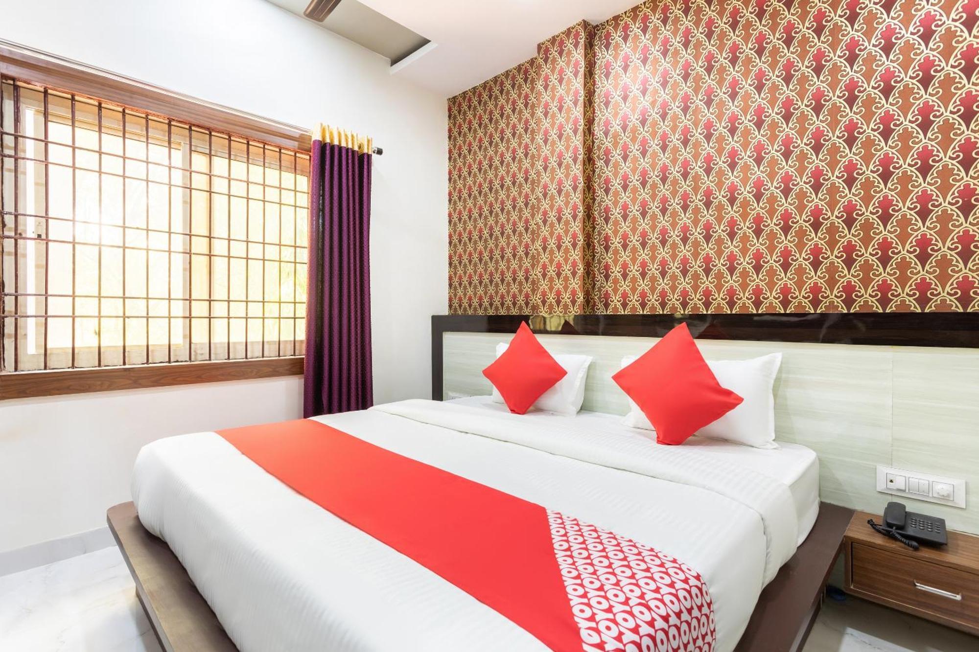 Hotel OYO Flagship 27867 Savitri Regency Bhopal Exterior foto